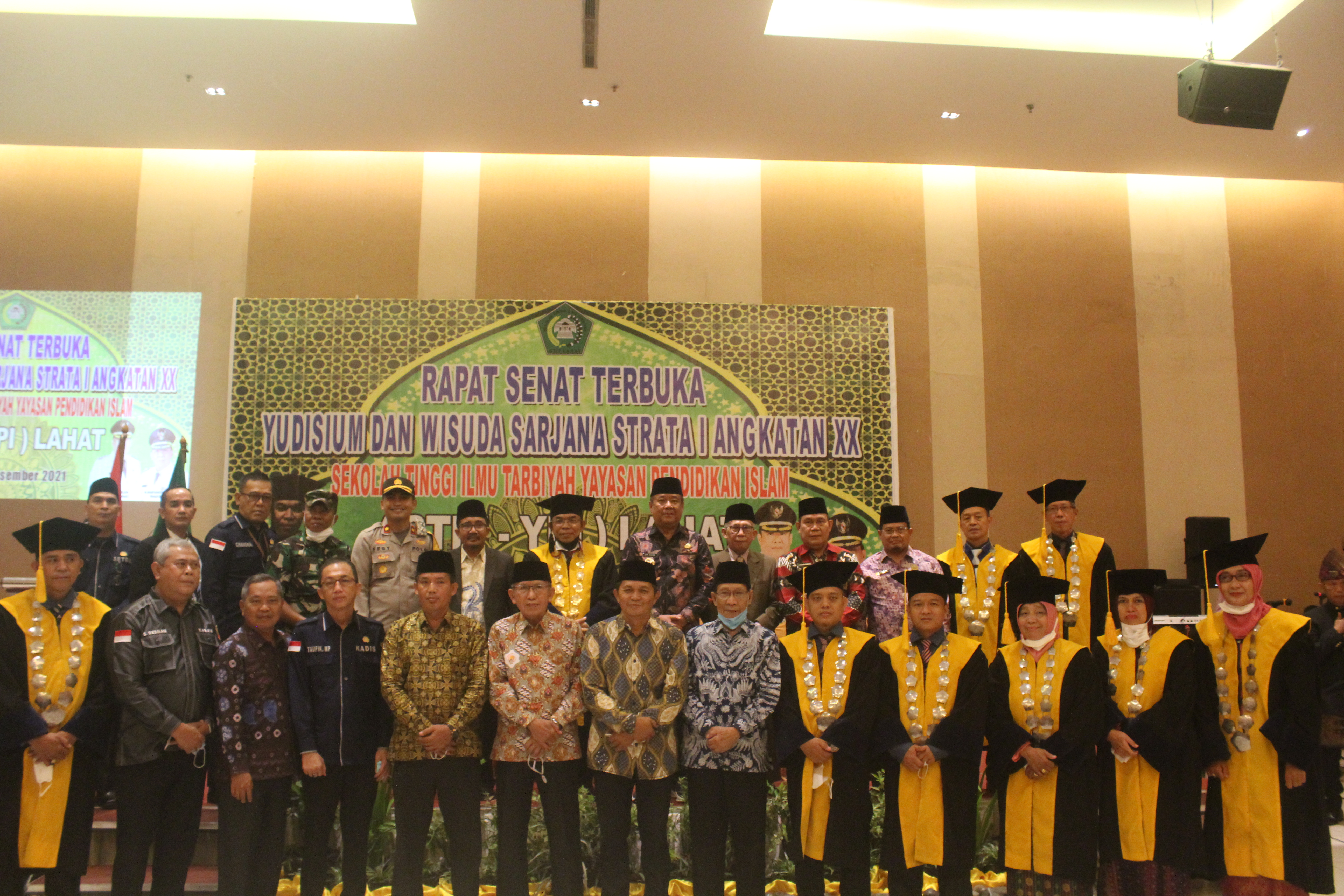 STIT-YPI Lahat Lepas 35 Wisudawan dan Wisudawati